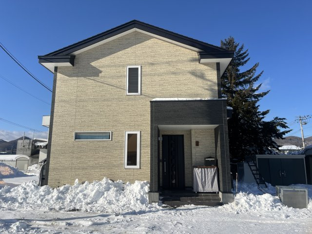 紋別市上渚滑4丁目196戸建の外観