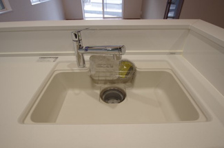 【キッチン】 | 【仲介手数料無料！！】川崎市麻生区王禅寺東4丁目　新築戸建て（全5棟）4号棟　5080万円 | 浄水器付き水栓