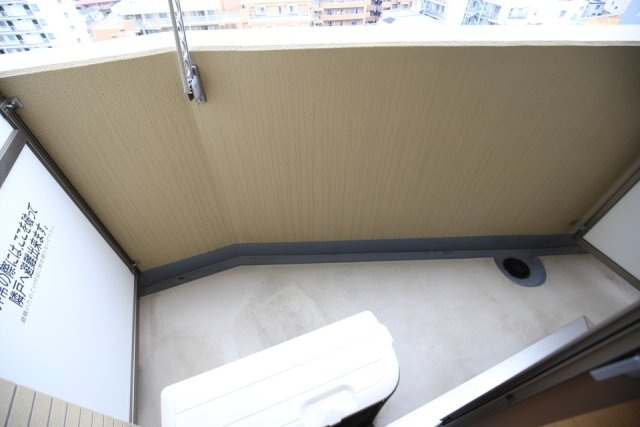 ヴェルト西大島グラーセのバルコニー