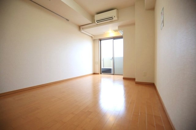 ヴェルト西大島グラーセの居間・リビング