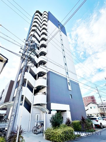 グランパークタワーの外観