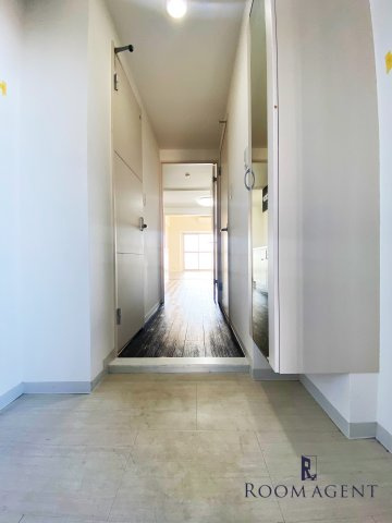 グランパークタワーの玄関