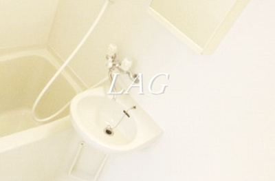 【洗面所】 | オークマンション | 洗面台です。