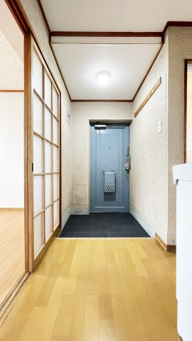 服部ビル　A棟の居間・リビング