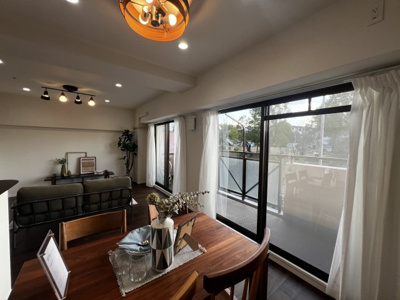 【居間・リビング】 | ローレルコート泉ヶ丘