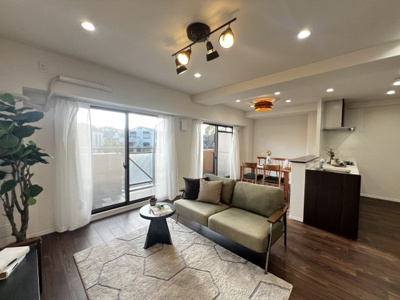 【居間・リビング】 | ローレルコート泉ヶ丘