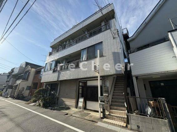 柳本ビルの外観