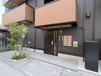 【エントランス】 | ディアライズ春日町　B棟