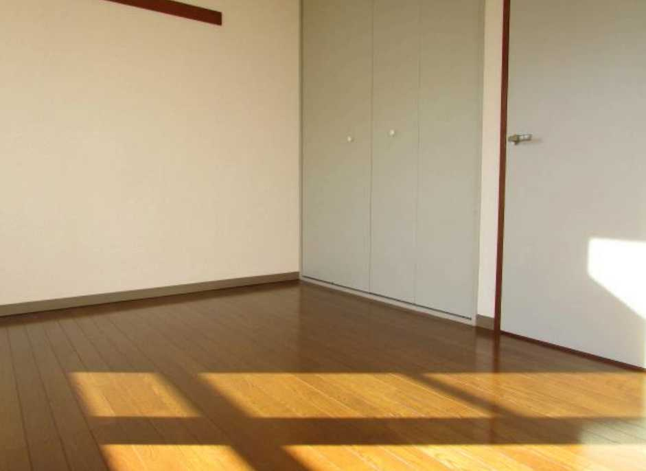 セントウェル　バストイレ別　最上階　南東角部屋の収納