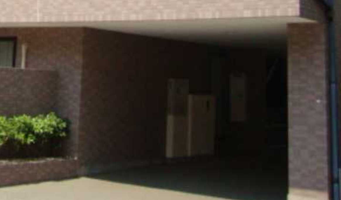 セントウェル　バストイレ別　最上階　南東角部屋のエントランス