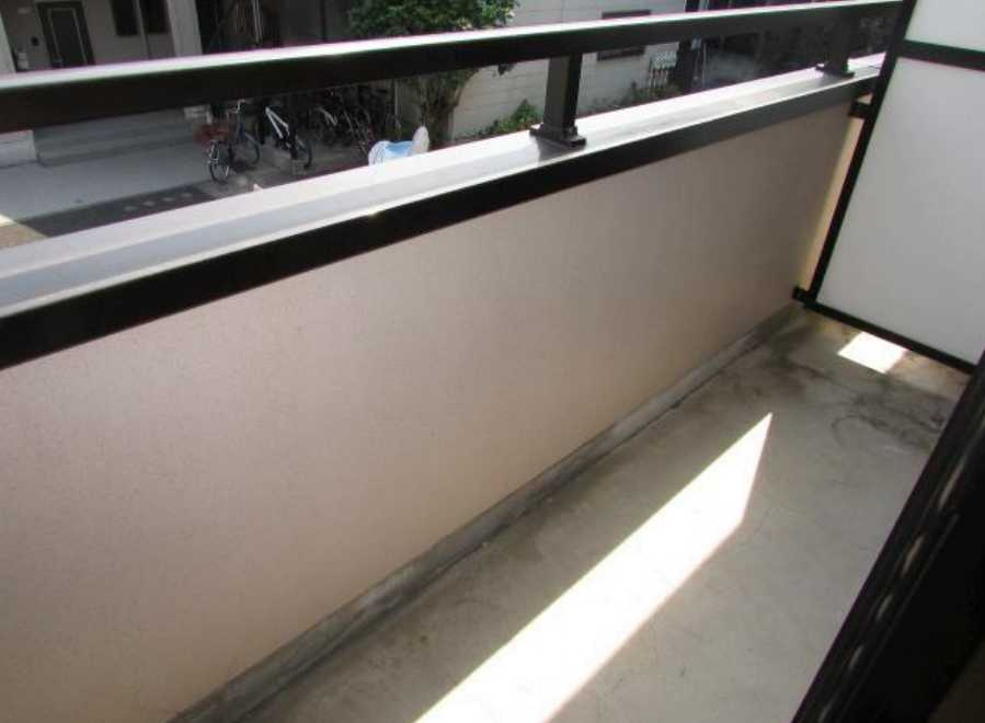 セントウェル　バストイレ別　最上階　南東角部屋のバルコニー