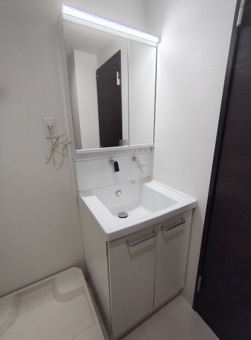 ハイツ六甲の洗面所