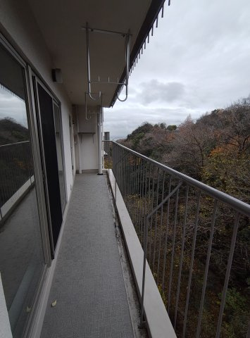 ハイツ六甲のバルコニー
