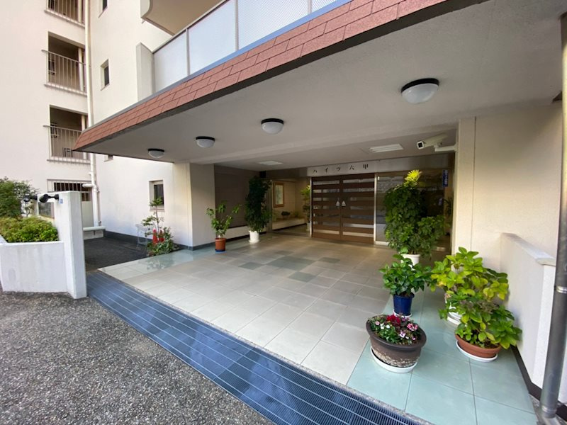 ハイツ六甲の外観