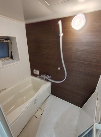 ハイツ六甲の浴室