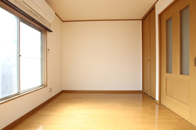 コーポあすかの洋室