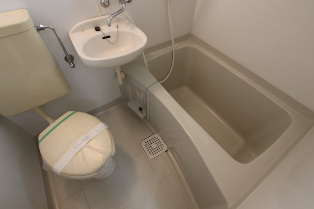 コーポあすかの浴室|3点ユニット