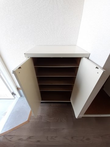 ジュネスふきのとうの玄関|シューズボックス