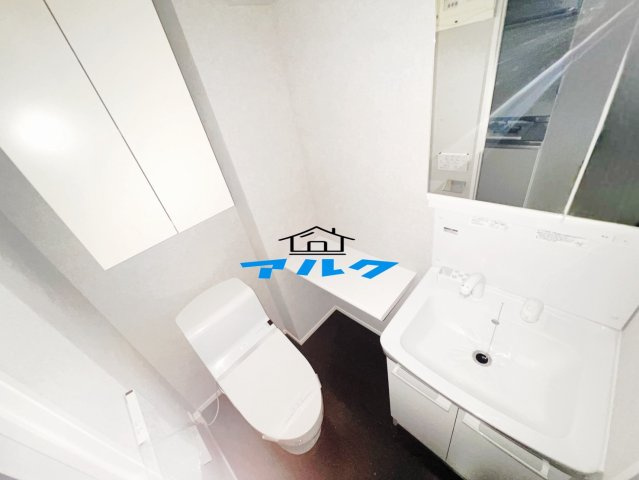 練馬区桜台１丁目の賃貸マンションのトイレ