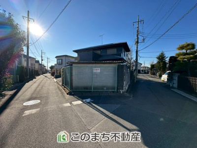 【前面道路含む現地写真】 | 宇都宮市西川田1丁目デザイン再生住宅 | 前面道路は広々としてます！運転が苦手な方でもお車の出し入れ簡単で安心です☆
