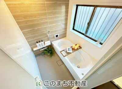 【浴室】 | 宇都宮市西川田1丁目デザイン再生住宅 | 家具・什器・調度品・植栽・カーテンなどはCG加工しております。販売価格には含まれません。