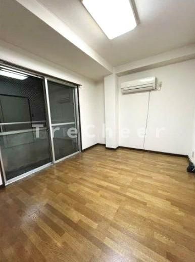 GS・ローズガーデンの居間・リビング