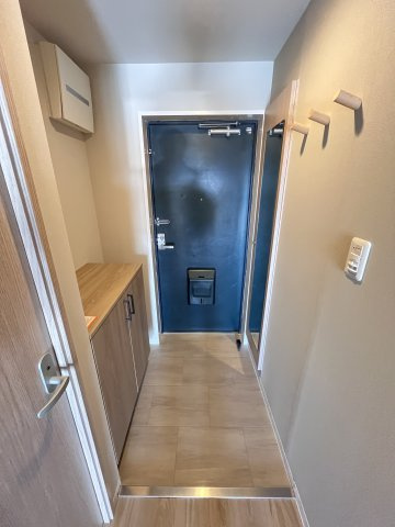 大阪市城東区鴫野西４丁目の賃貸マンションの玄関