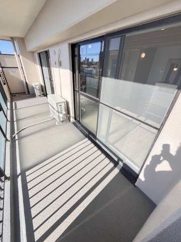 大阪市城東区鴫野西４丁目の賃貸マンションのバルコニー