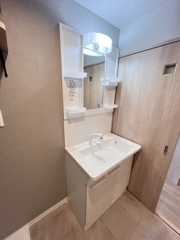 大阪市城東区鴫野西４丁目の賃貸マンションの洗面所