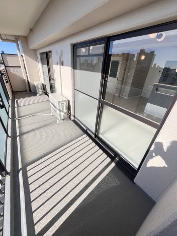 大阪市城東区鴫野西４丁目の賃貸マンションのバルコニー