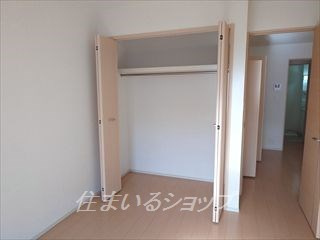 エテルノガーデン亀山の寝室|クローゼットあり
