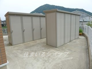 エテルノガーデン亀山のその他共用部分|屋外物置