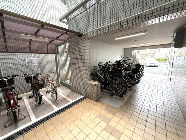 中山手セントポリアの駐輪場