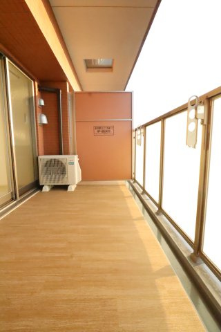 大阪市旭区高殿６丁目の賃貸マンションのバルコニー