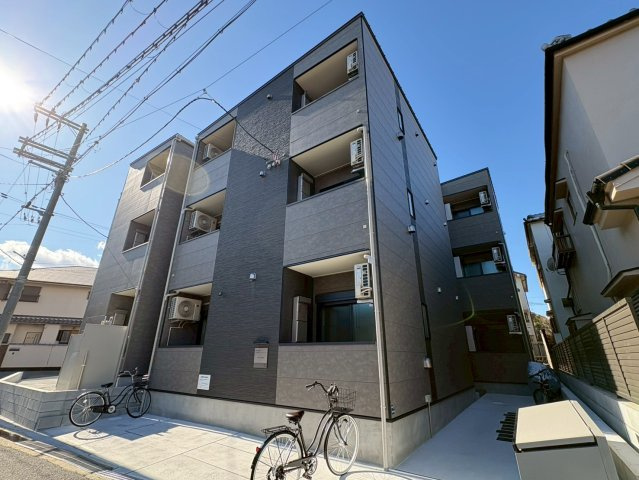 Emia千里丘の外観