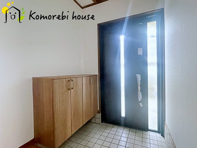 北本市下石戸下　1期　中古戸建の玄関|落ち着いた玄関です