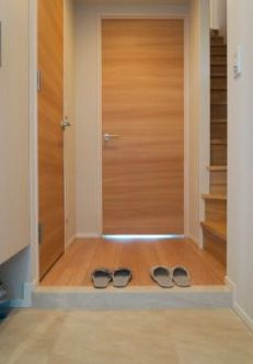 【玄関】 | パークキューブ上野桜木 | 収納もある玄関です