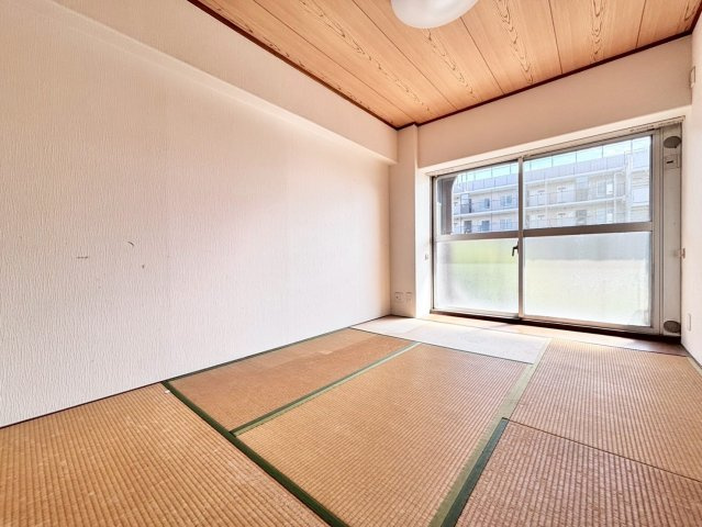 ローズハイツ野田愛宕　B棟の和室