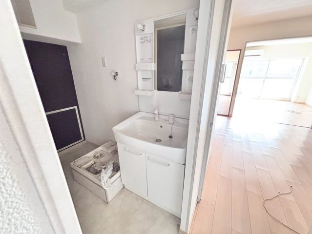 ローズハイツ野田愛宕　B棟の独立洗面台