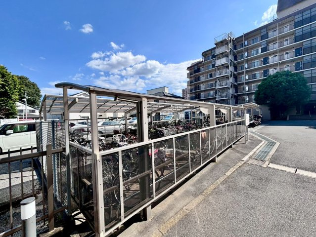 ローズハイツ野田愛宕　B棟の駐輪場