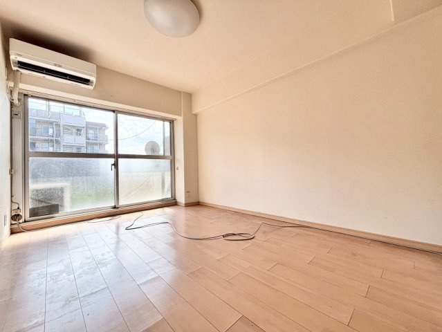 ローズハイツ野田愛宕　B棟の洋室