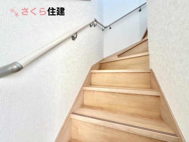 グレードルガーデン小山市間々田第10　１棟のその他共用部分|あると便利！手すり！！階段を昇り降りの際転落防止にもなります。