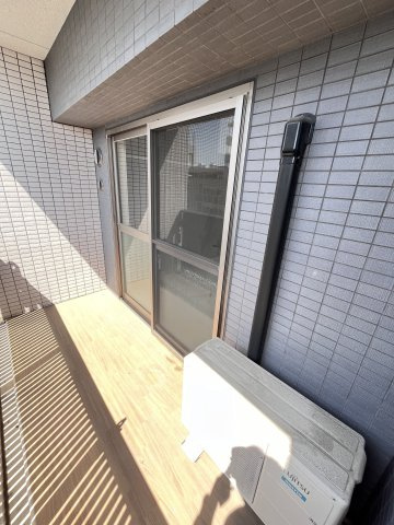 大阪市城東区中央３丁目の賃貸マンションのバルコニー
