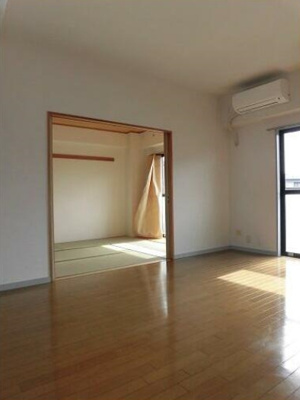 【居間・リビング】 | クレストB | 13.1帖のきれいなLDK。