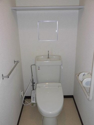 【トイレ】 | クレストB | 温水洗浄便座。