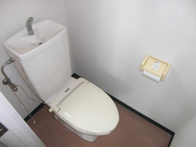 オチアイビルのトイレ