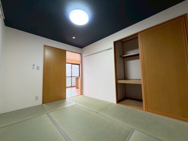 グリーンフォーレスト伊丹 C棟の居間・リビング|おしゃれなリビングです