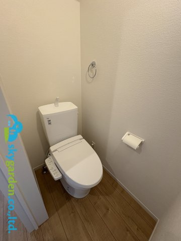 茅ヶ崎市香川5期　新築戸建　全2棟1号棟のトイレ|落ち着いた色調のトイレです