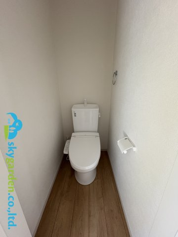茅ヶ崎市香川5期　新築戸建　全2棟1号棟のトイレ|2階のトイレ
