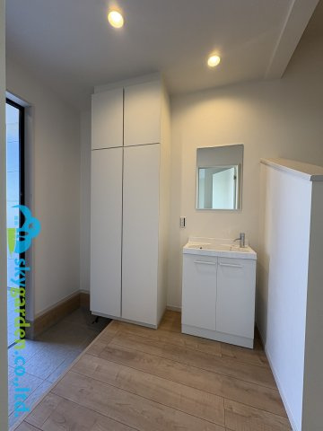 茅ヶ崎市香川5期　新築戸建　全2棟1号棟の玄関|玄関ホールの様子